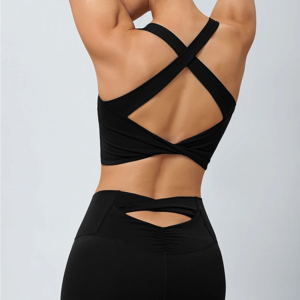 Sleek Black Cross-Back Tank Top